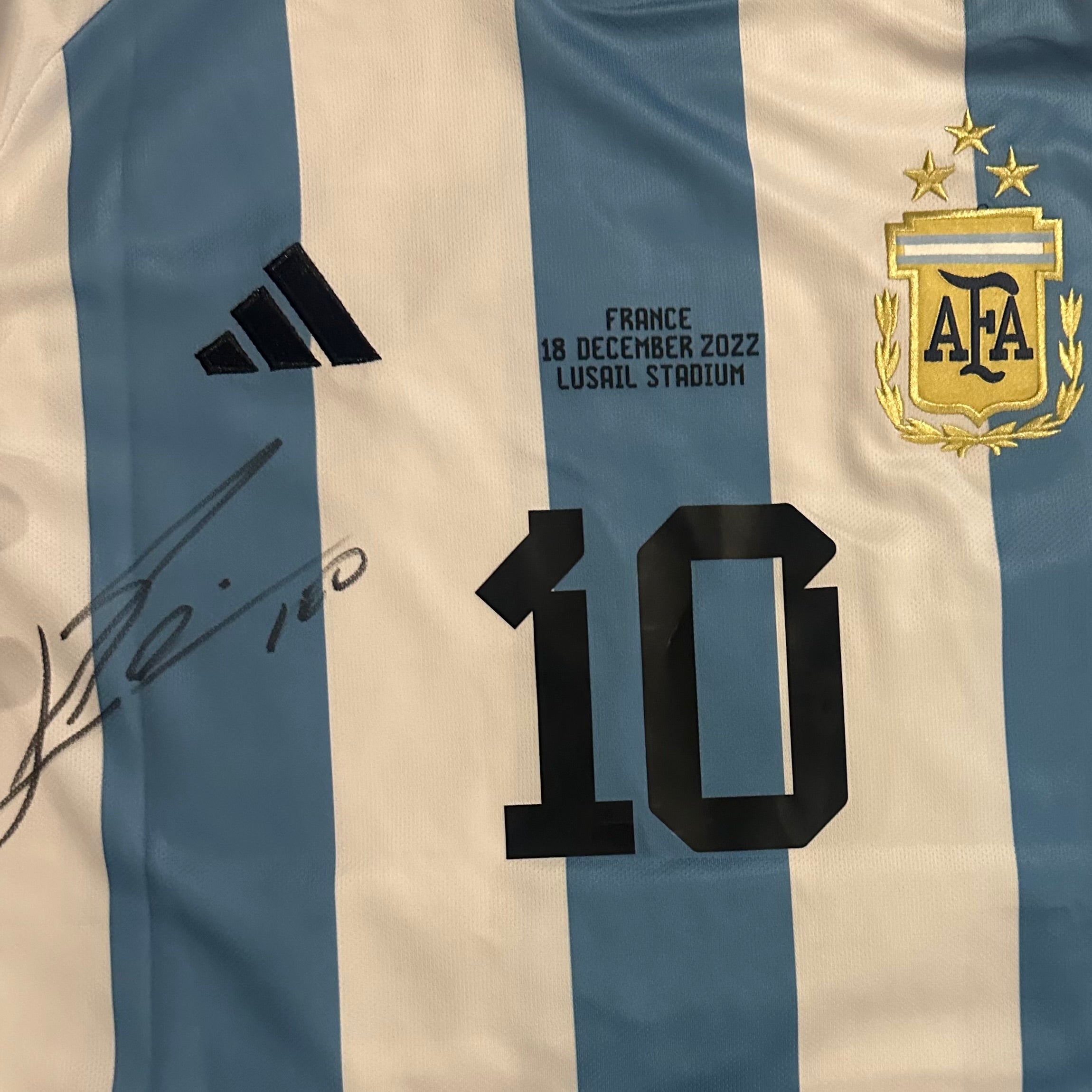 Jersey autografiado por Leo Messi. Mundial 2022