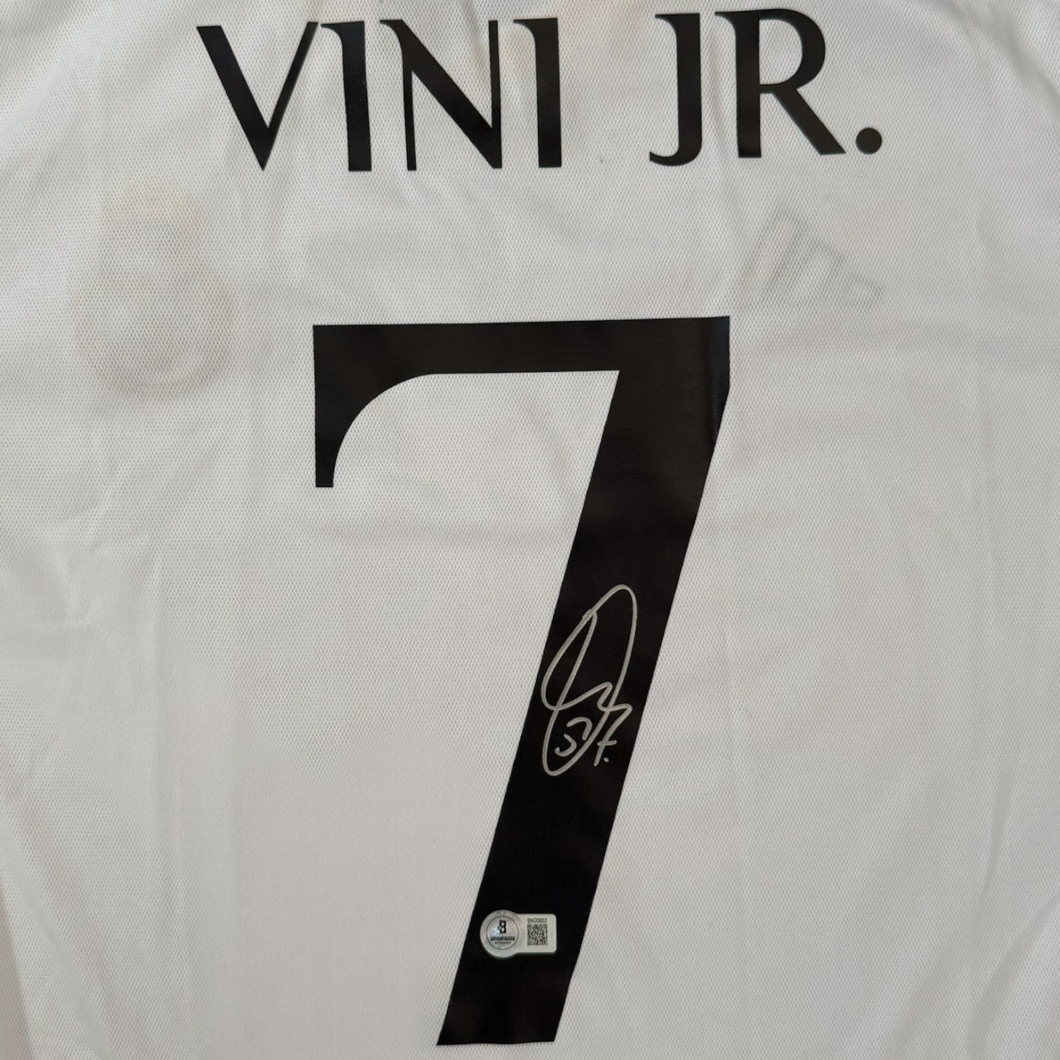 Jersey autografiado por Vinicius Jr