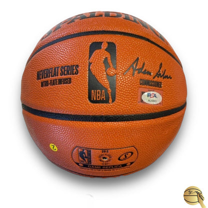 Balón autografiado por Shaquille O’Neal