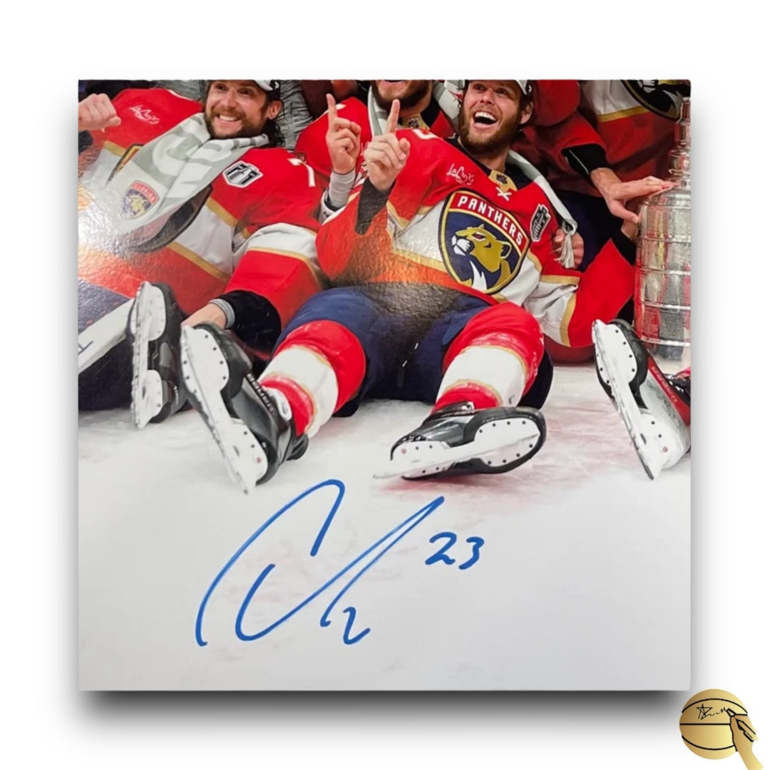 Imagen autografiada por los jugadores de Florida Panthers ganadores Stanley Cup