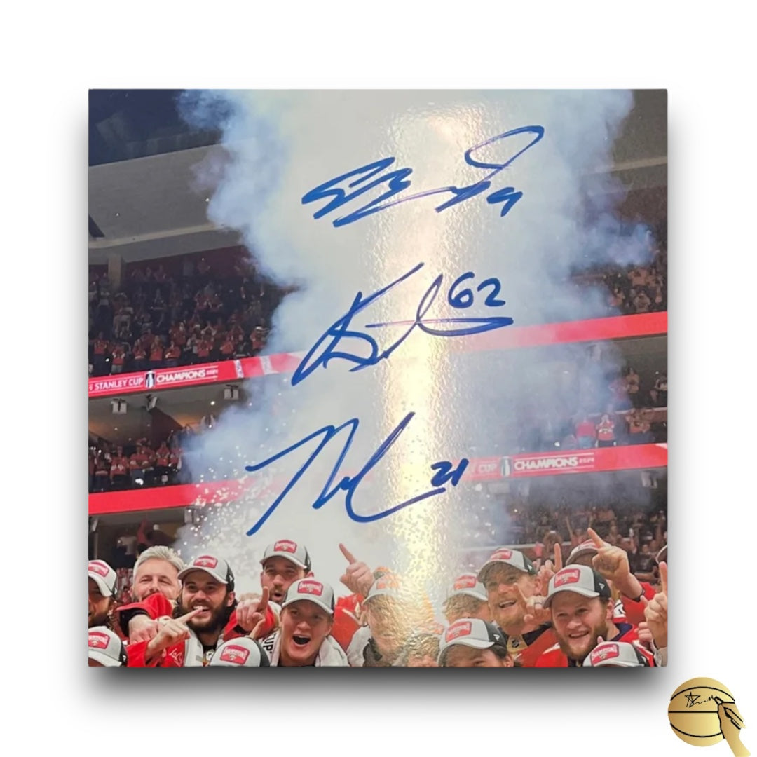 Imagen autografiada por los jugadores de Florida Panthers ganadores Stanley Cup