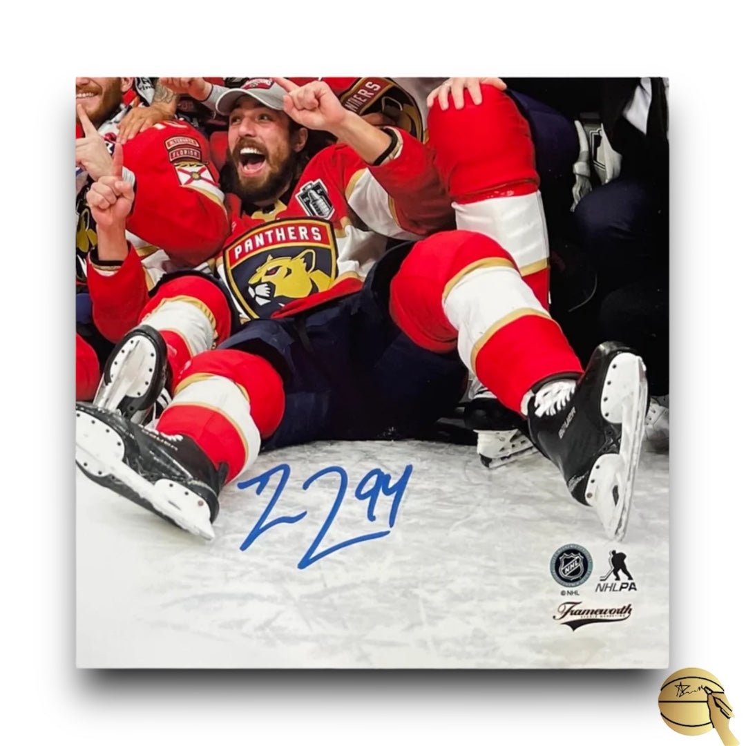 Imagen autografiada por los jugadores de Florida Panthers ganadores Stanley Cup