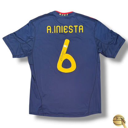 Jersey autografiada por el Español Andrés Iniesta