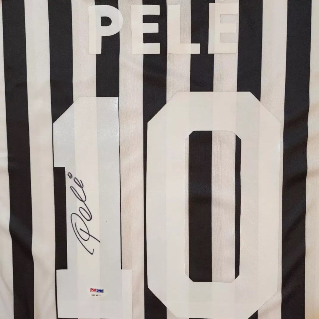 Jersey de Santos autografiado por Pele