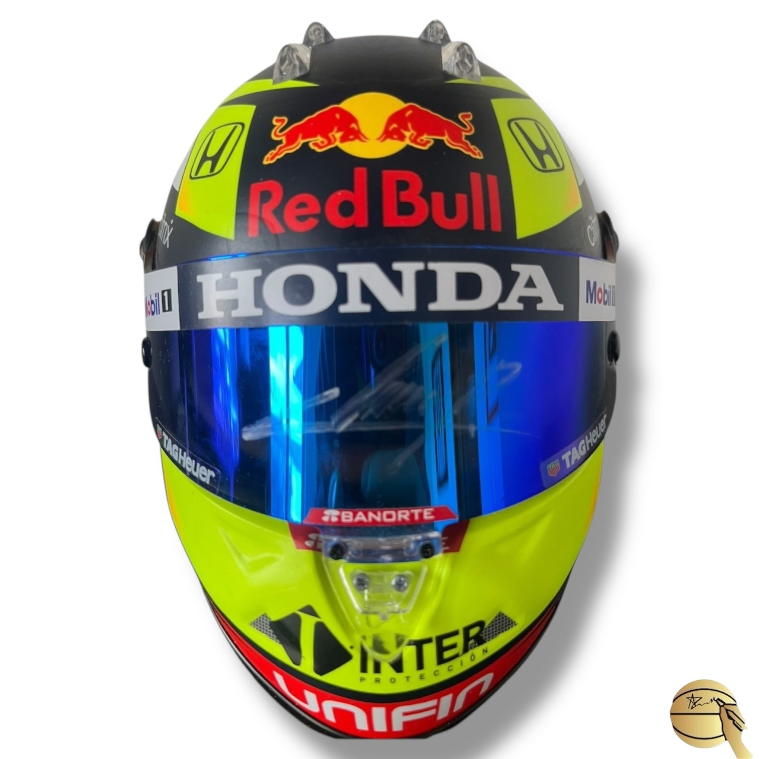 Mini casco 1/2 autografiado por Sergio Pérez