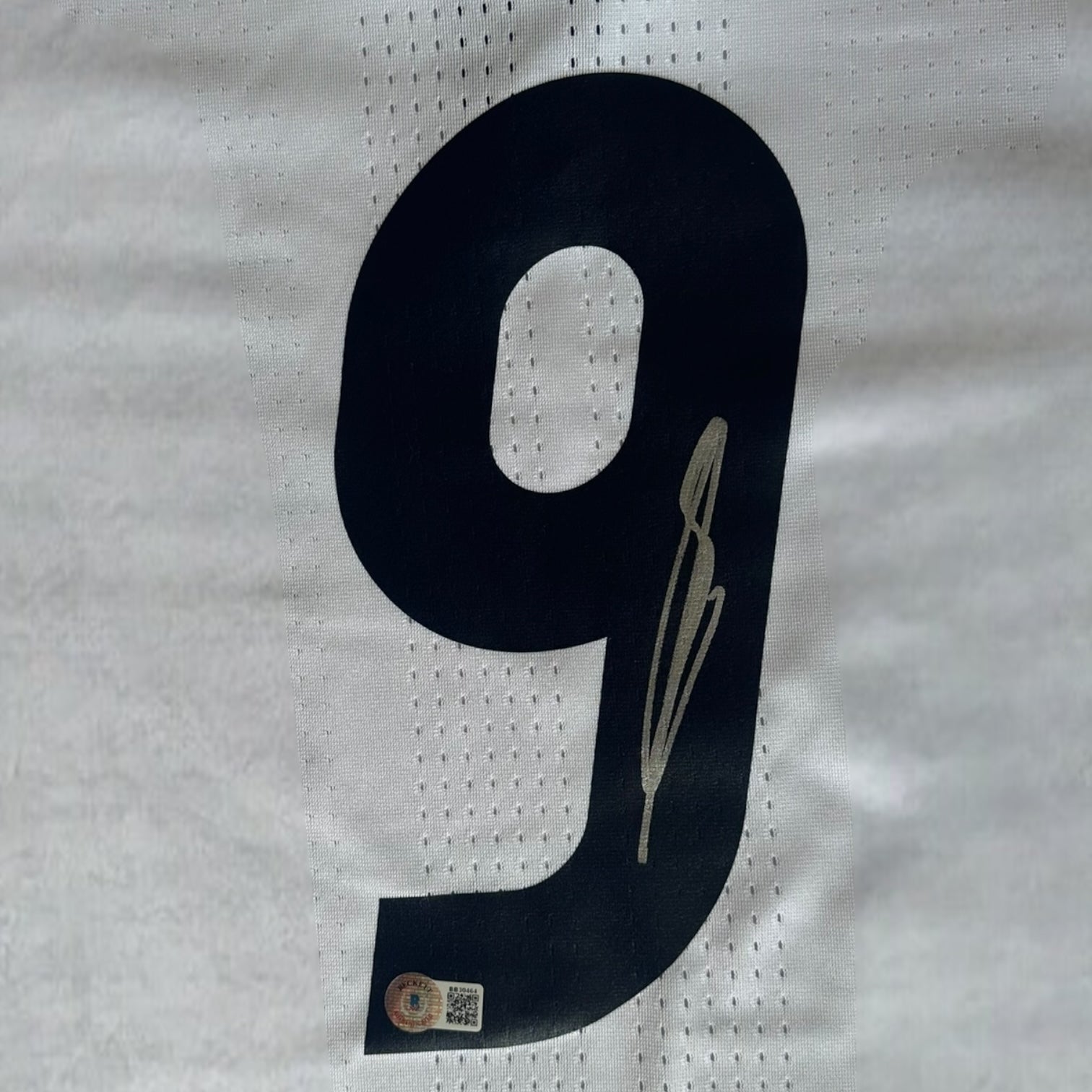 Jersey autografiado por Karim Benzema