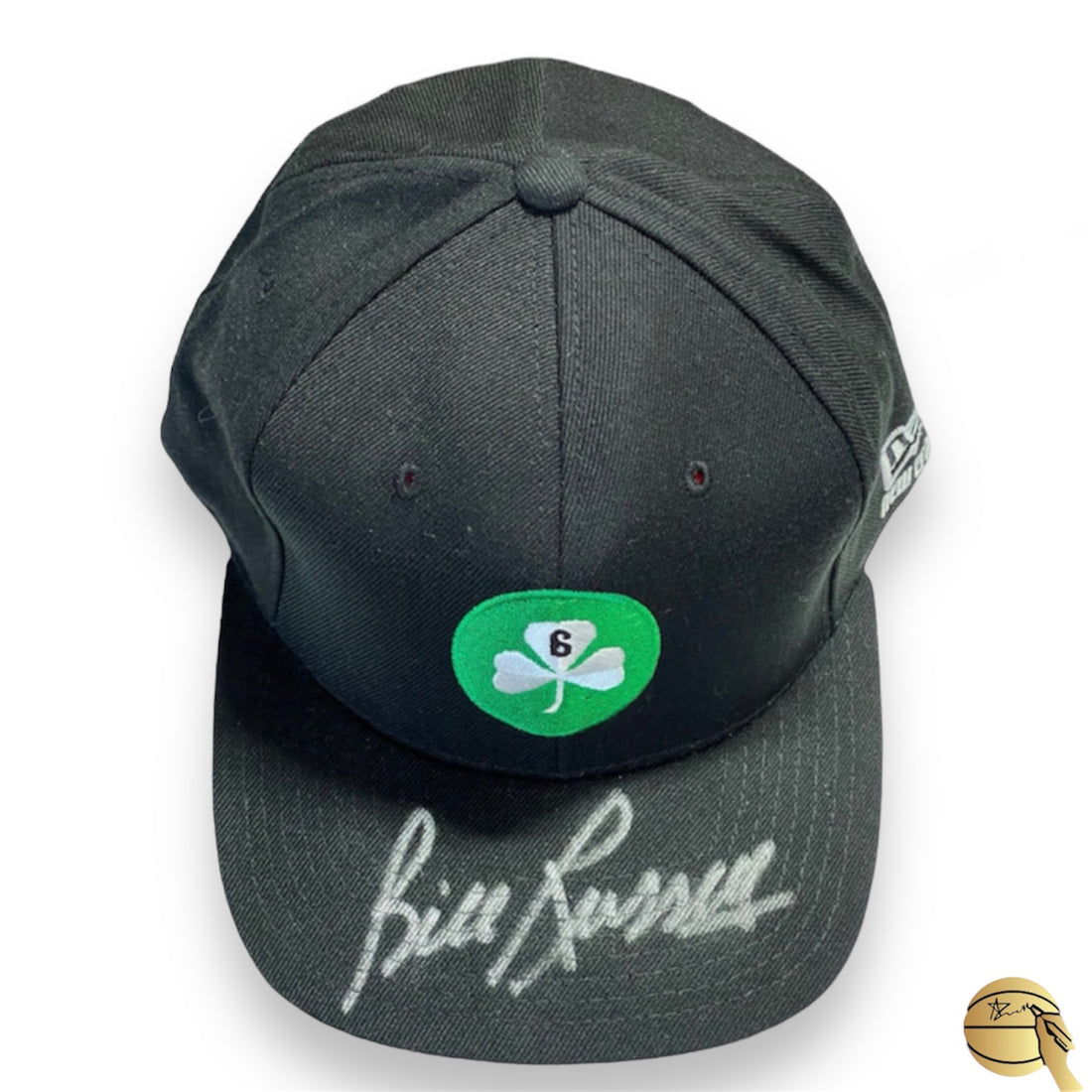 Gorra autografiada por Bill Russell