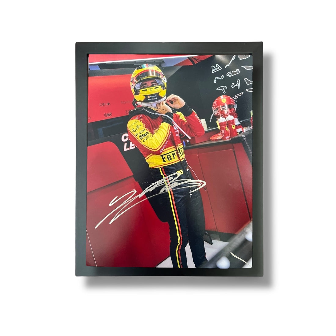 Foto enmarcada autografiada por Charles Leclerc